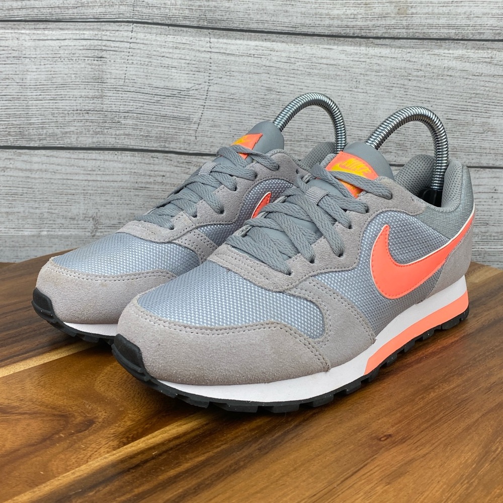 Nike MD Runner 2 Grey Mango Orange Retro Trainer Shoe 749869-087 Women’s Size 7 - Picture 2 of 13